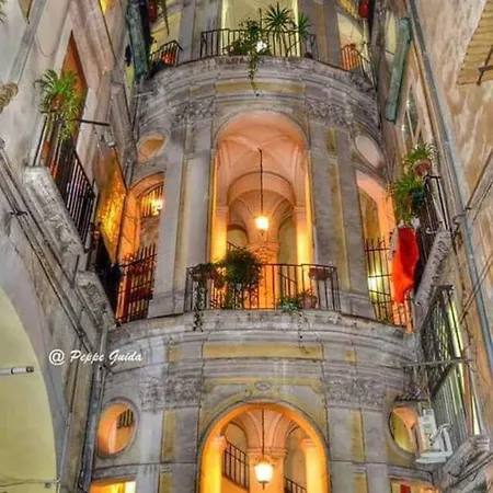Arte Sul Nilo * Naples
